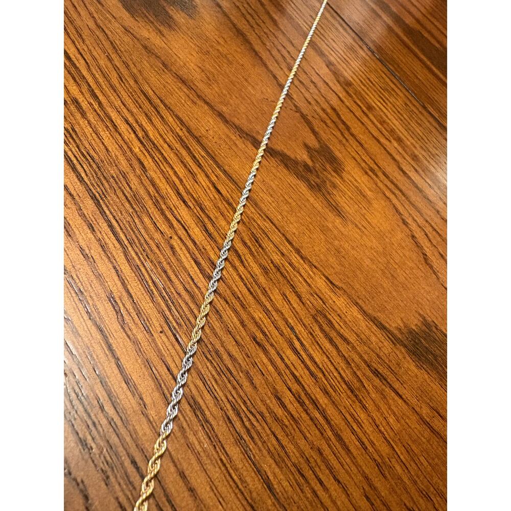 23" Helix Chain w/ Alternating Gold and Silver Tones - Picture 2 of 4